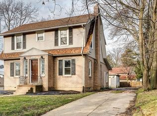 868 Roslyn Ave, Akron, OH 44320