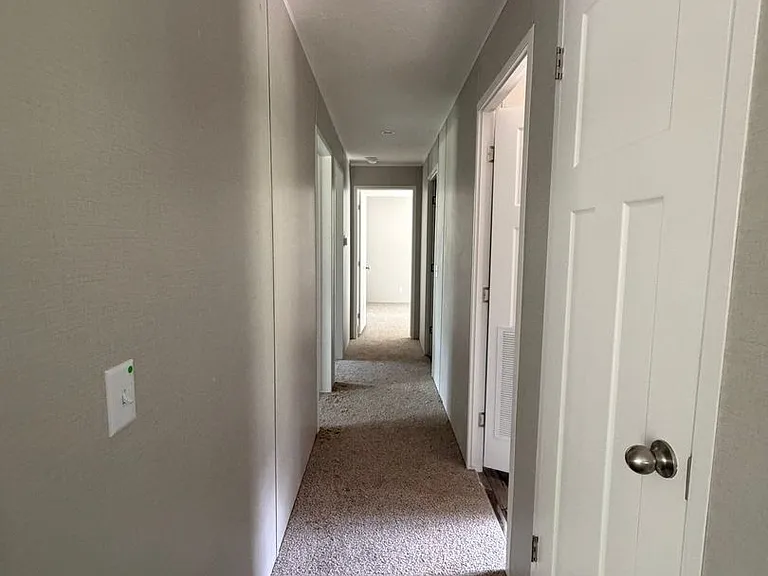4918 Greenwood Ln — Photo 8