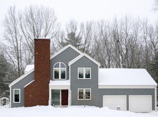 39 Butterfield Ln, Stratham, NH 03885