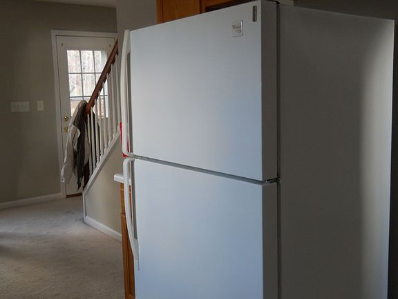 Fridge that conveys