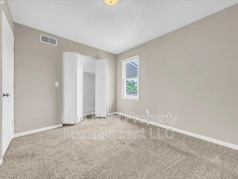 1909 Chateau Dr — Photo 14