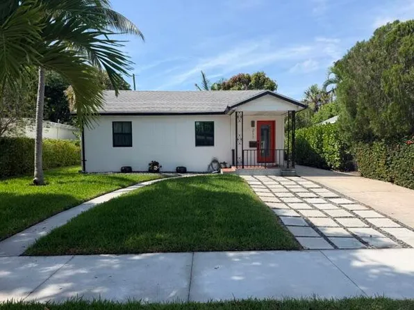 211 Princeton Dr, Lake Worth, FL 33460