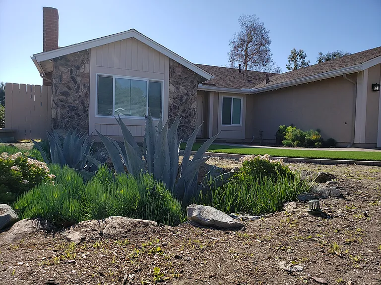 S Willowspring Dr — Photo 1