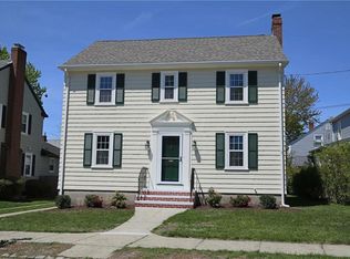 32 La Salle Dr, Providence, RI 02908