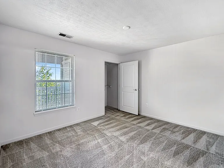 703 Beachfront Dr — Photo 31