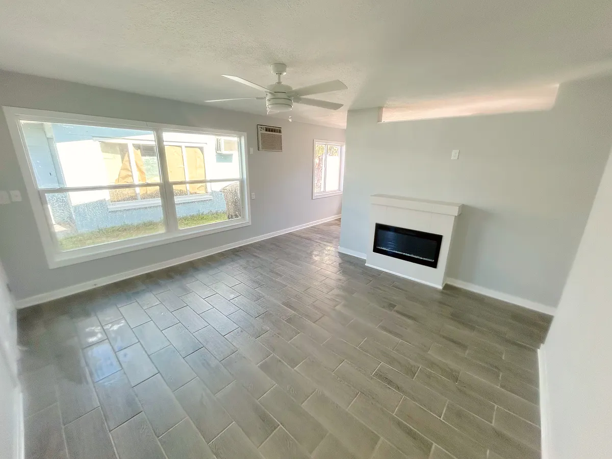 Living room - 13301-2 2nd St E