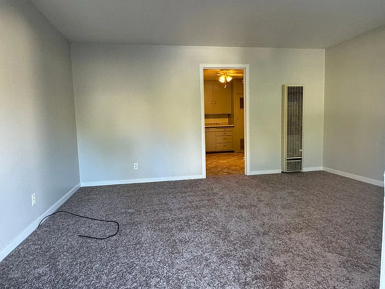 119 King Rd — Photo 3