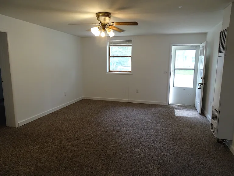 126 N Washington St #4 — Photo 2