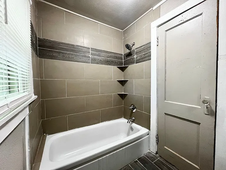 116 Grove St — Photo 25