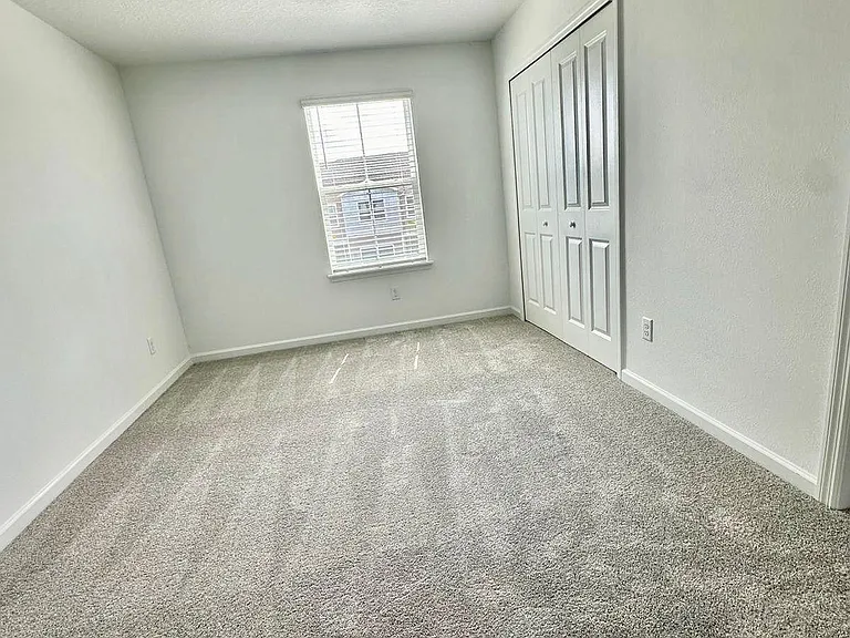 380 Belfort Ct — Photo 12