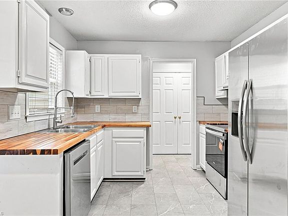 4th image of 2603 Castle Croft Rd