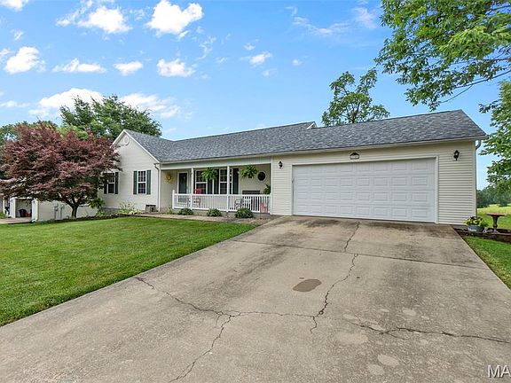 3rd image of 1705 Donna Lynn Dr