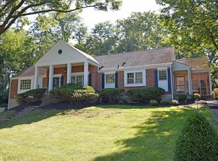 8320 Springvalley Dr, Cincinnati, OH 45236