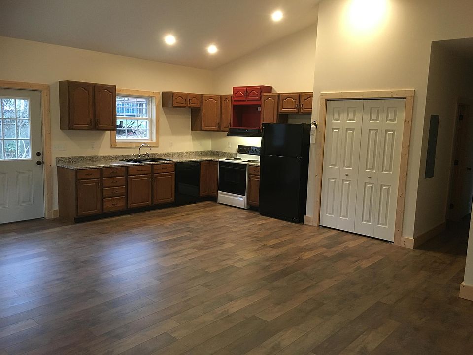 2nd image of 81 Chipmunk Ln