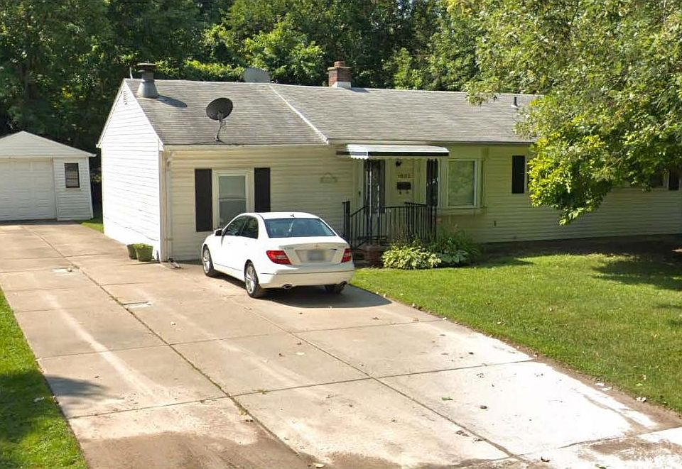 1st image of 1685 Rockwell Ave