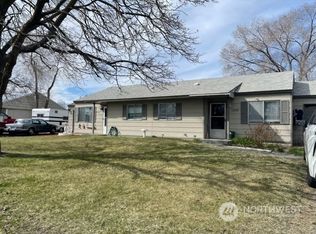 1233-1235 Pershing Rd, Moses Lake, WA 98837