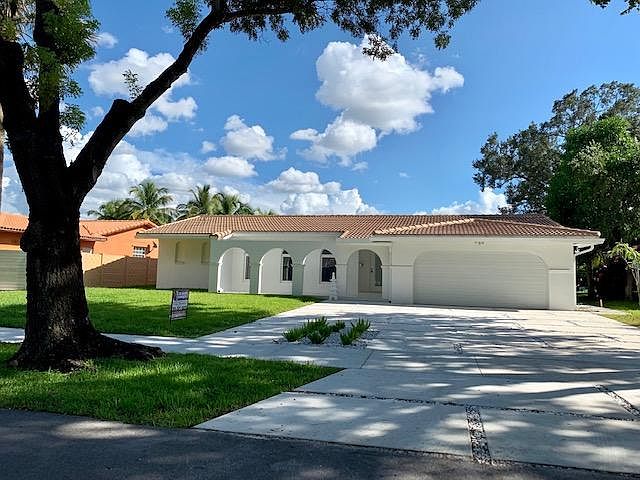 1st image of 7340 Poinciana Ct