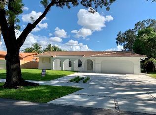 7340 Poinciana Ct, Miami Lakes, FL 33014
