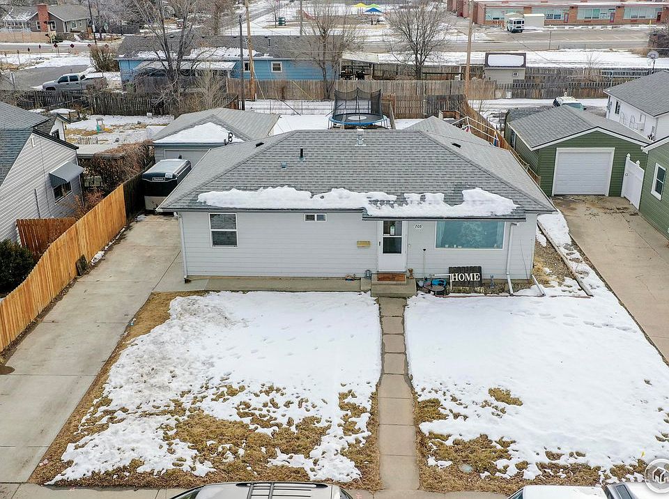 1st image of 708 W 9th St