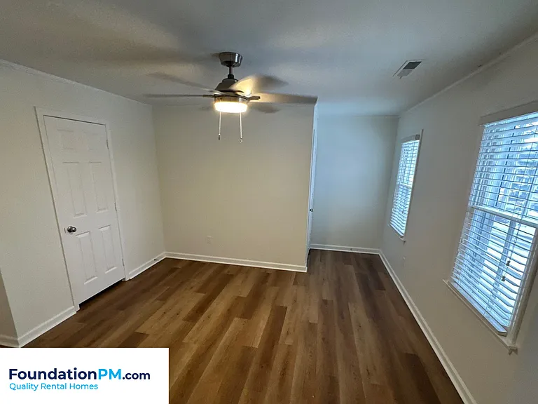 7939 Dovie Ln — Photo 22