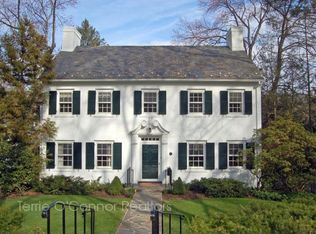 39 N Hillside Pl, Ridgewood, NJ 07450