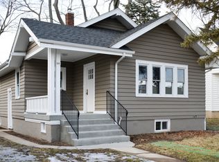 208 Richards St, Geneva, IL 60134