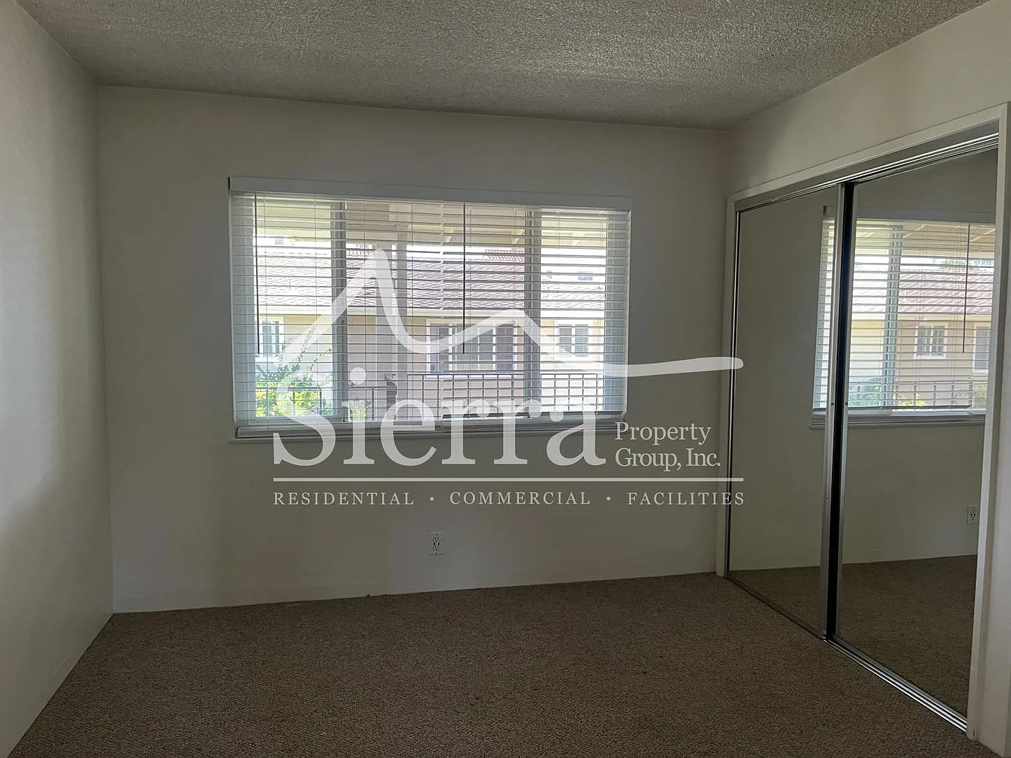 2 bed, 1050 sqft, $3,650 — Photo 4
