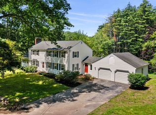85 Maple Ave, Hampstead, NH 03841