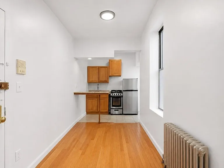 90 Stanton St #5D — Photo 4