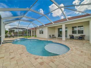 3229 Birch Tree Ln, Alva, FL 33920