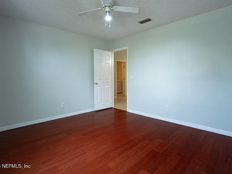 2441 University Blvd S — Photo 8