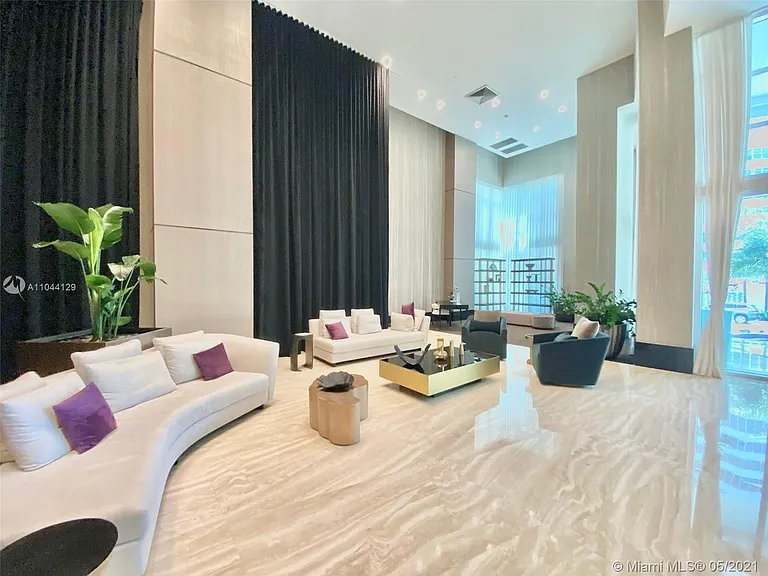 950 Brickell Bay Dr #4202 — Photo 10