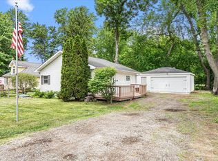 2622 W Emerald Ct, McHenry, IL 60051