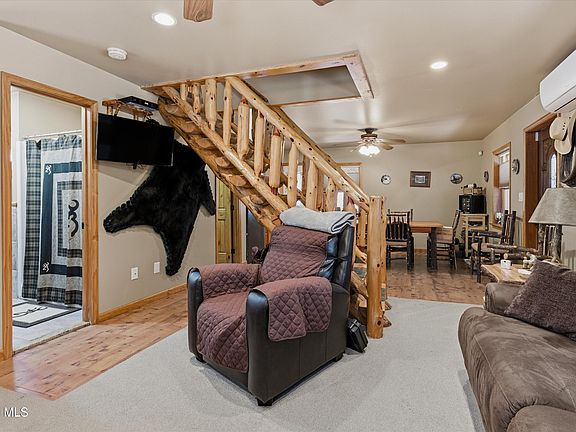4th image of 400 Greenbush Hill Road
