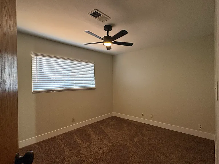 2104 Field St — Photo 9