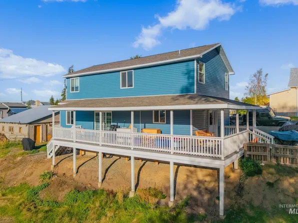 905 Fountain St, Colton, WA 99113