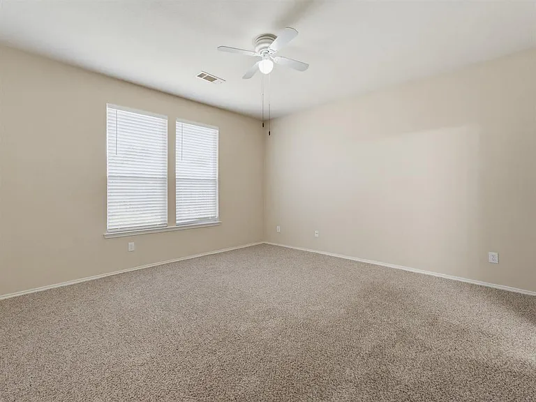 4105 Capstone Dr — Photo 17