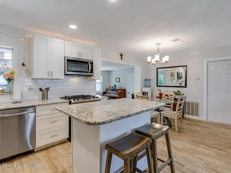 101 E Dover St — Photo 25