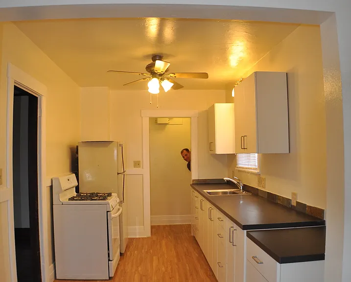 201 Maple St NE — Photo 10