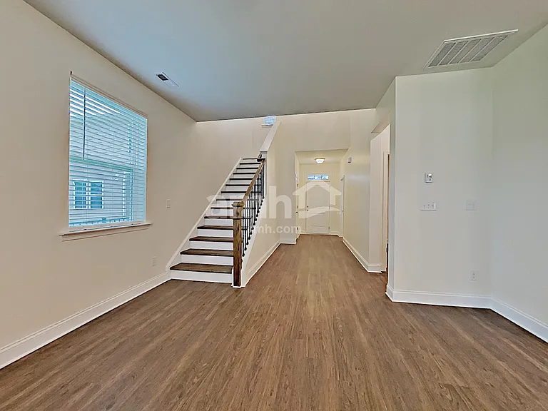 112 Samara Ln — Photo 9