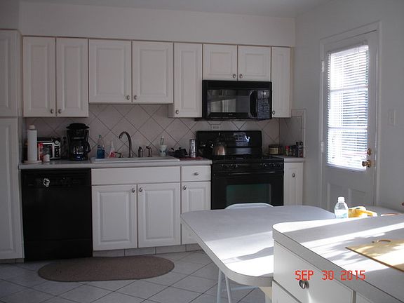 3rd image of 1530 N 5th Ave