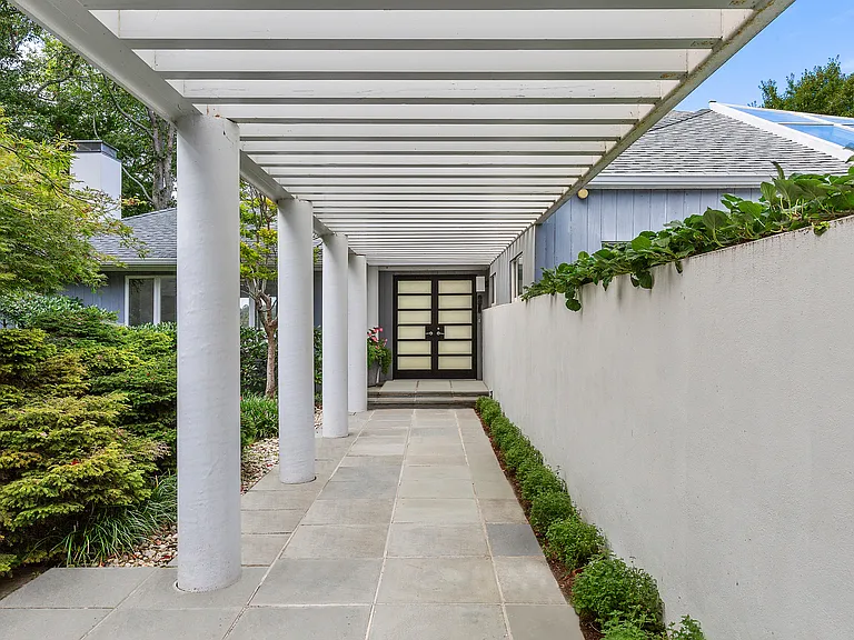 230 Mill Pond Ln — Photo 7