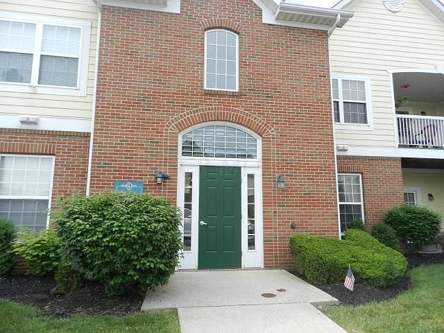 1st image of 7714 Essex Gate Dr S