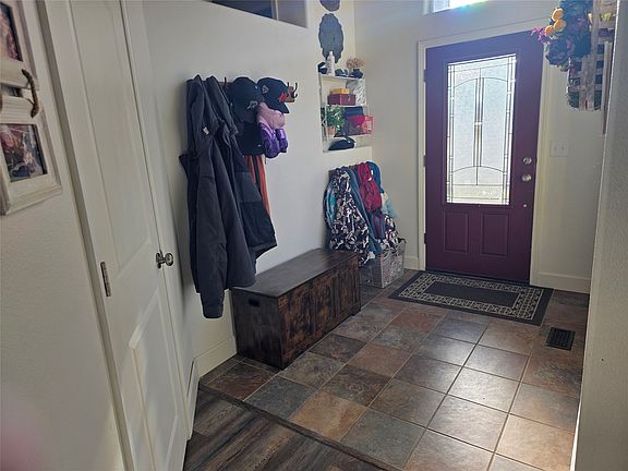 4th image of 8041 Avocet Dr