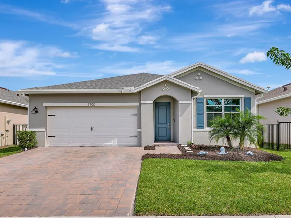 2700 NE Breezeway Circle, Jensen Beach, FL 34957