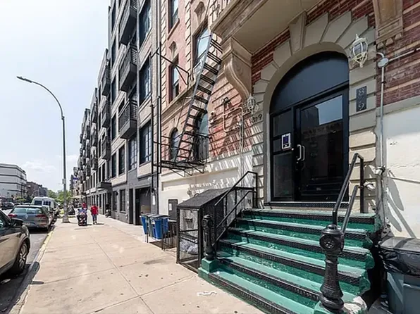 879 De Kalb Avenue image 7 of 7