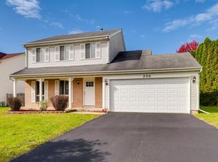 206 Pepperidge Cir, Streamwood, IL
