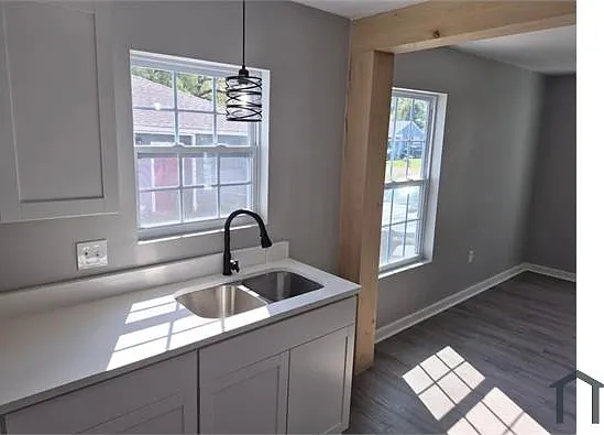 3 bed, 1300 sqft, $1,495 — Photo 4