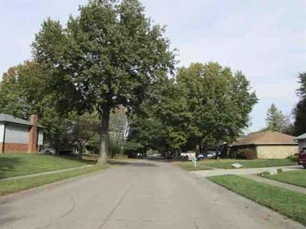 2nd image of 7839 Venetian Way
