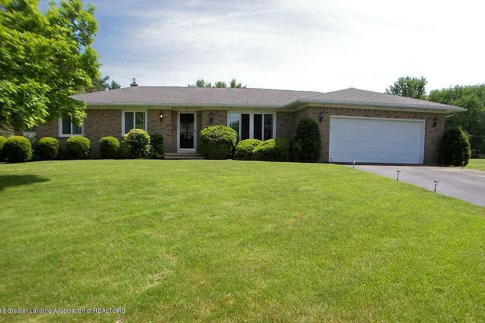 1st image of 2094 Holly Dr